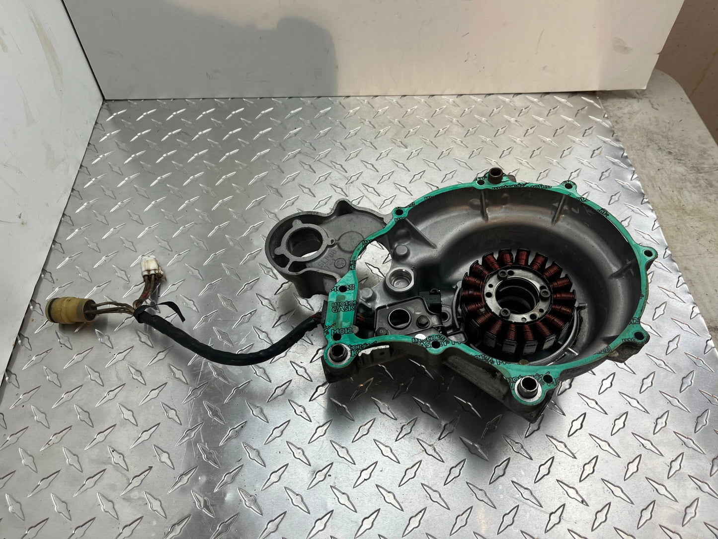 OEM YAMAHA RAPTOR STATOR & COVER PART# 5LP-81410-00-00 & 5LP-15411-00-00