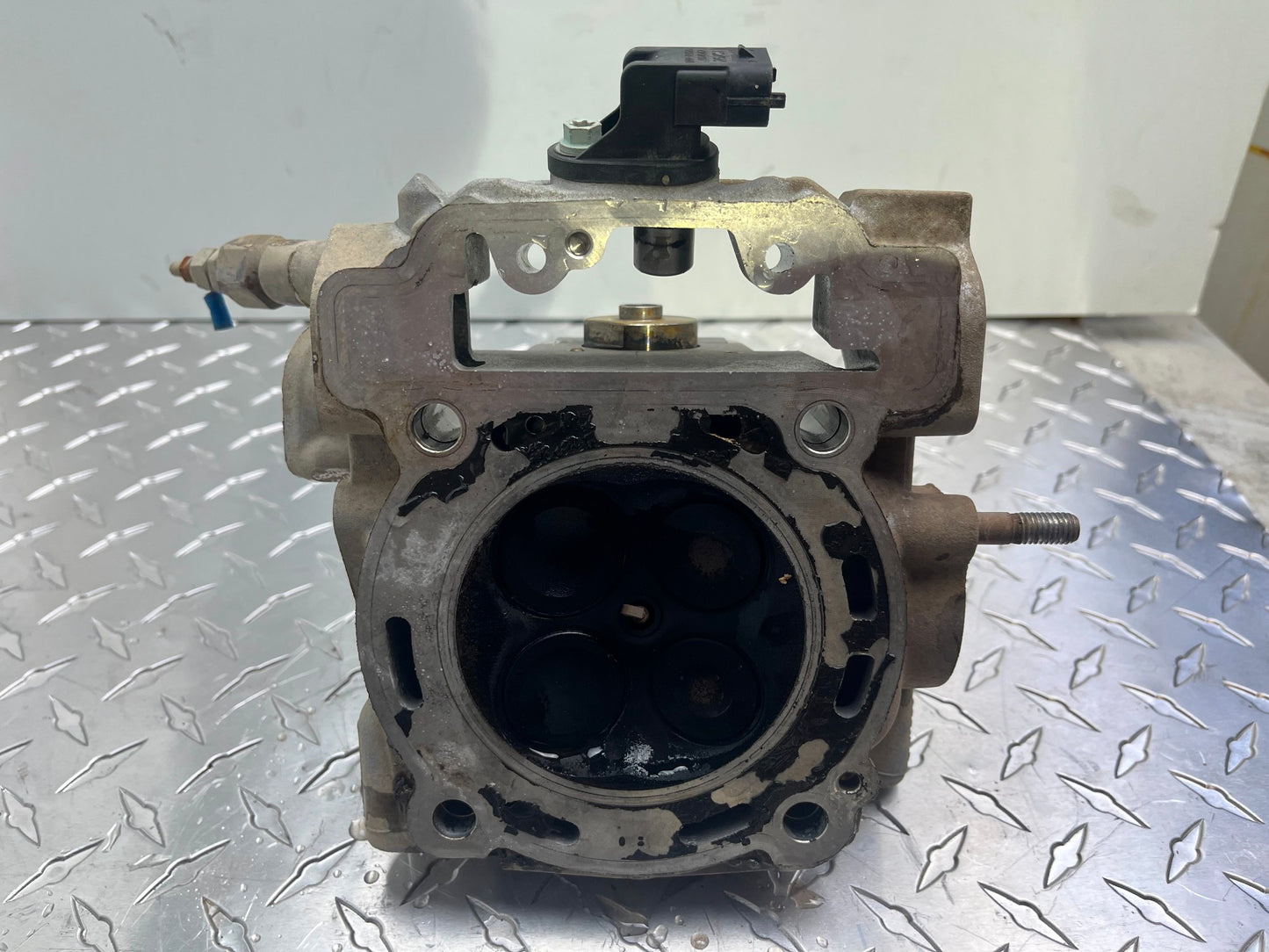 OEM CAN-AM OUTLANDER FRONT CYLINDER HEAD PART# 420623067