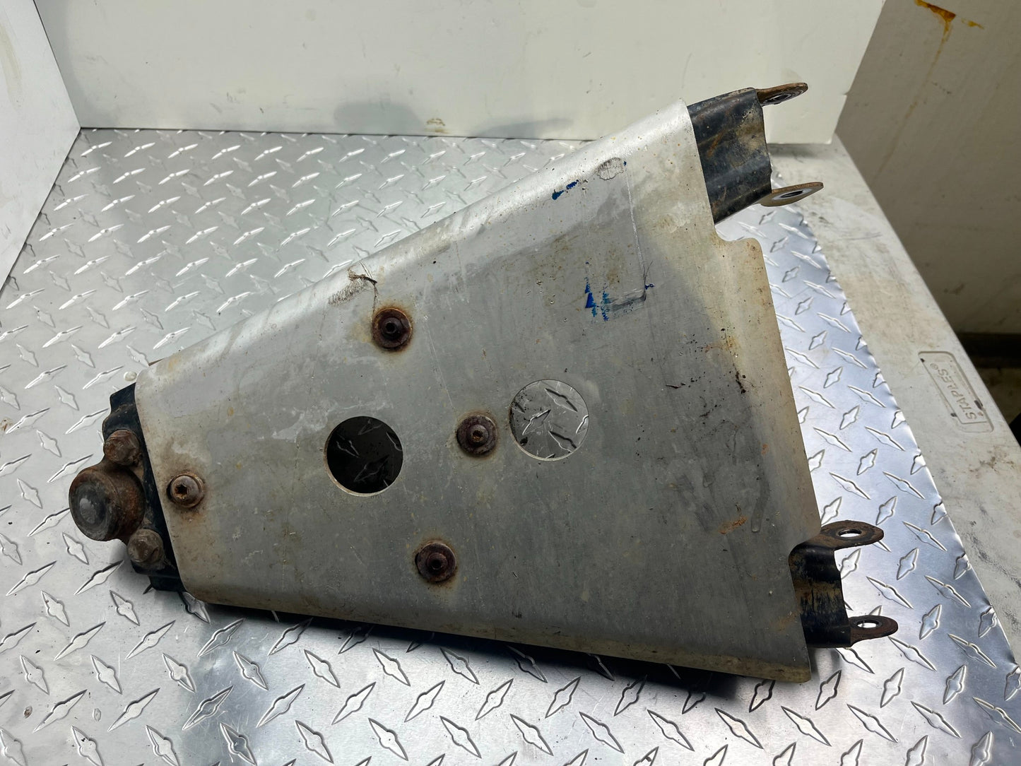 OEM CAN-AM OUTLANDER RIGHT FRONT LOWER PART# 706200509