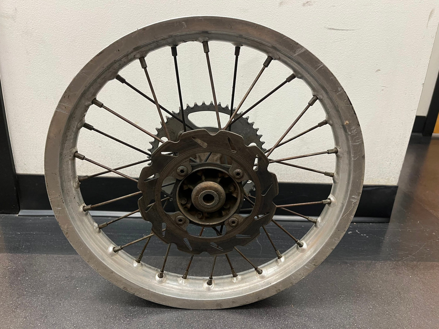 OEM KAWASAKI KX 100 REAR WHEEL PART# 41025-1441