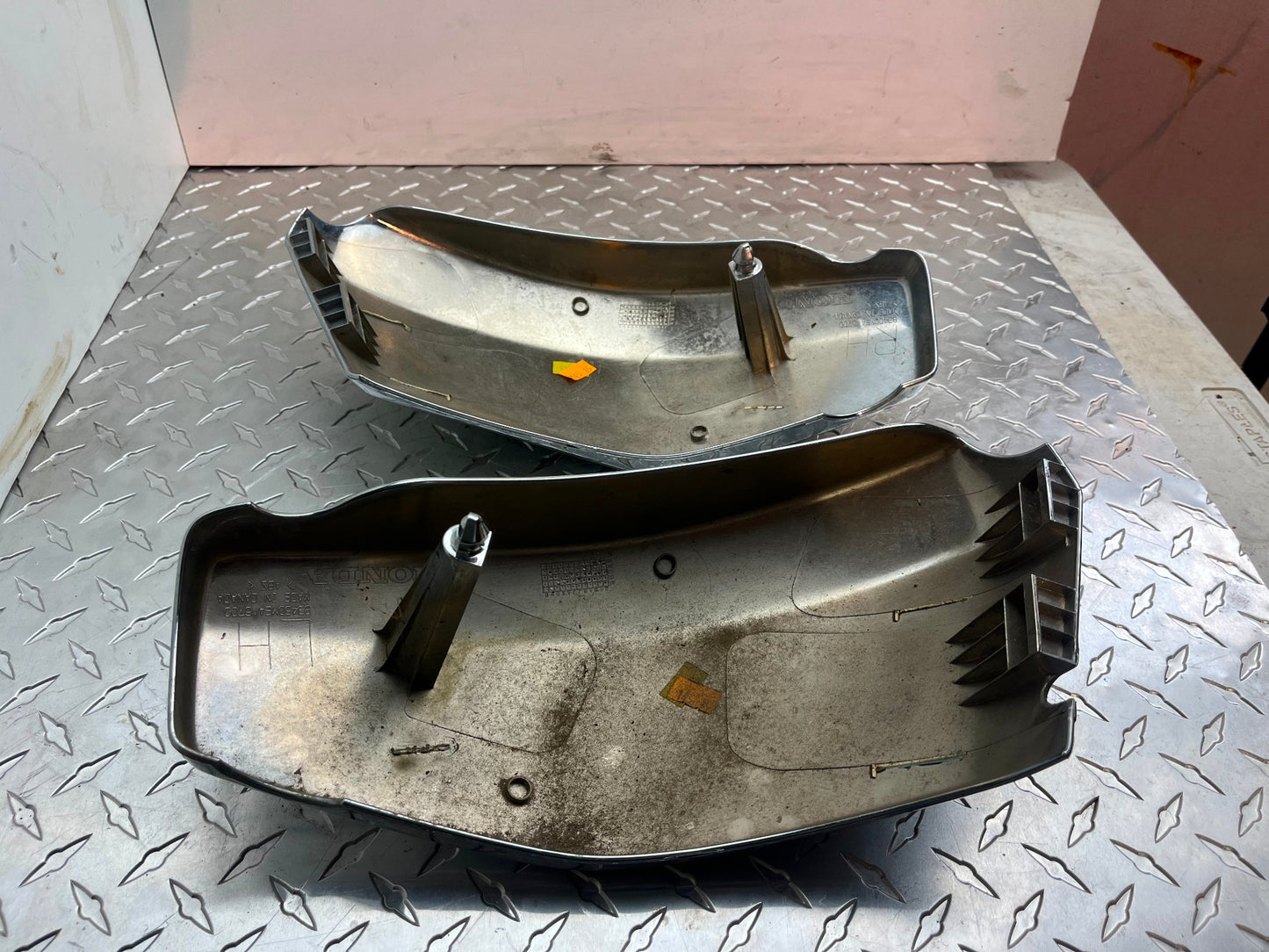 OEM HONDA VTX 1300R SIDE COVERS PART# 83520-MEA-670 & 83620-MEA-670
