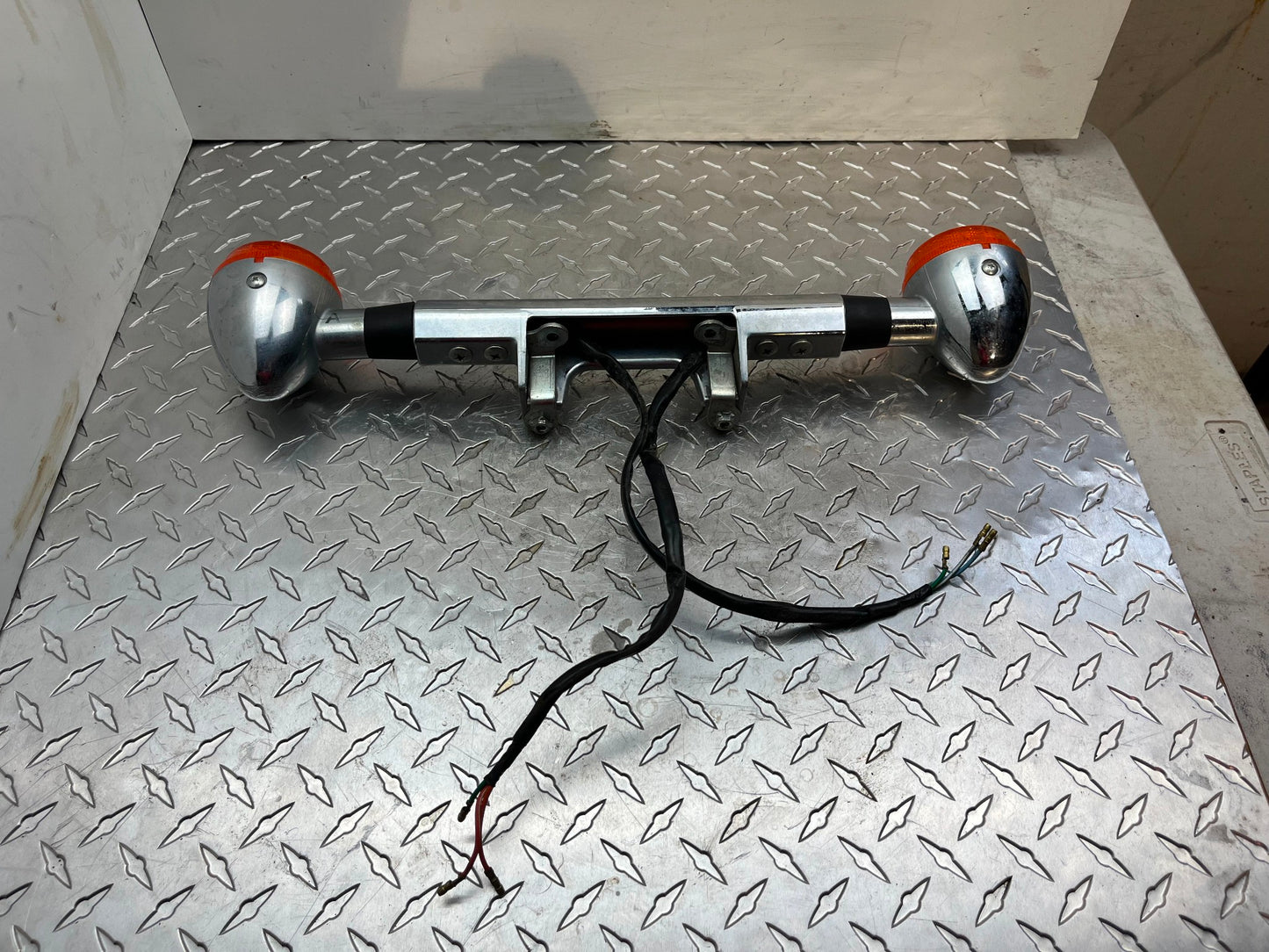 OEM HONDA VTX 1300R TURN SIGNAL ASSY PART# 33600-MEA-A01 & 33650-MEA-A01