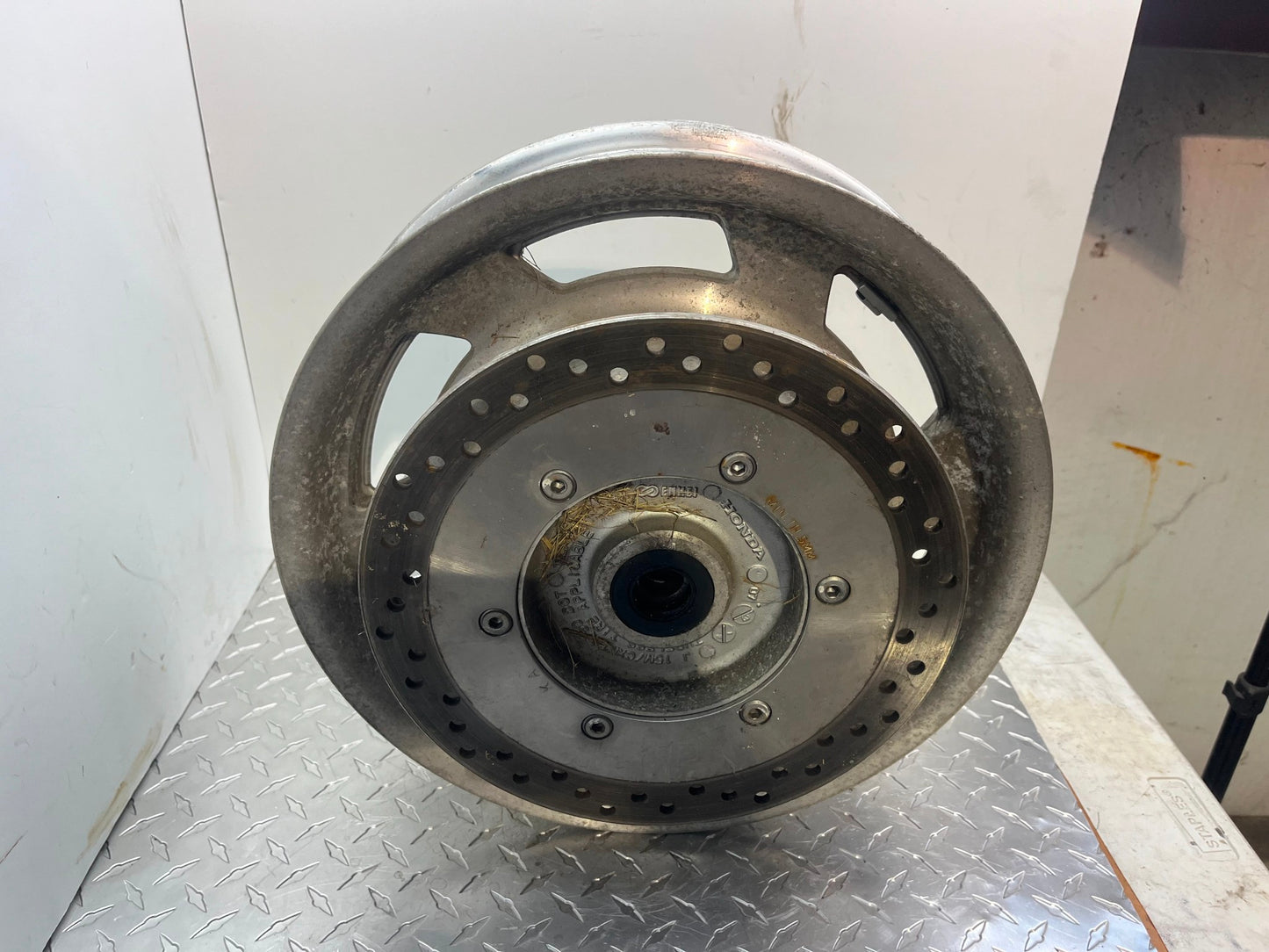 OEM HONDA VTX 1300R REAR WHEEL PART# 42650-MEA-910