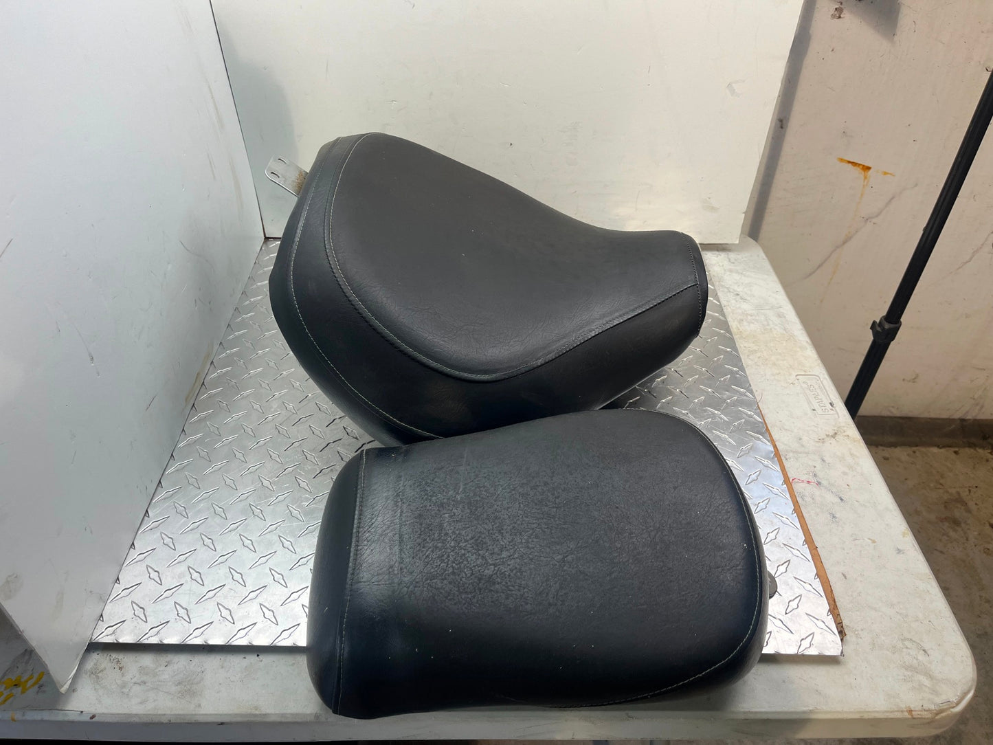 OEM SUZUKI VOLUSIA 800 SEATS PART# 45100-41F01-48H & 45300-41F00-48H