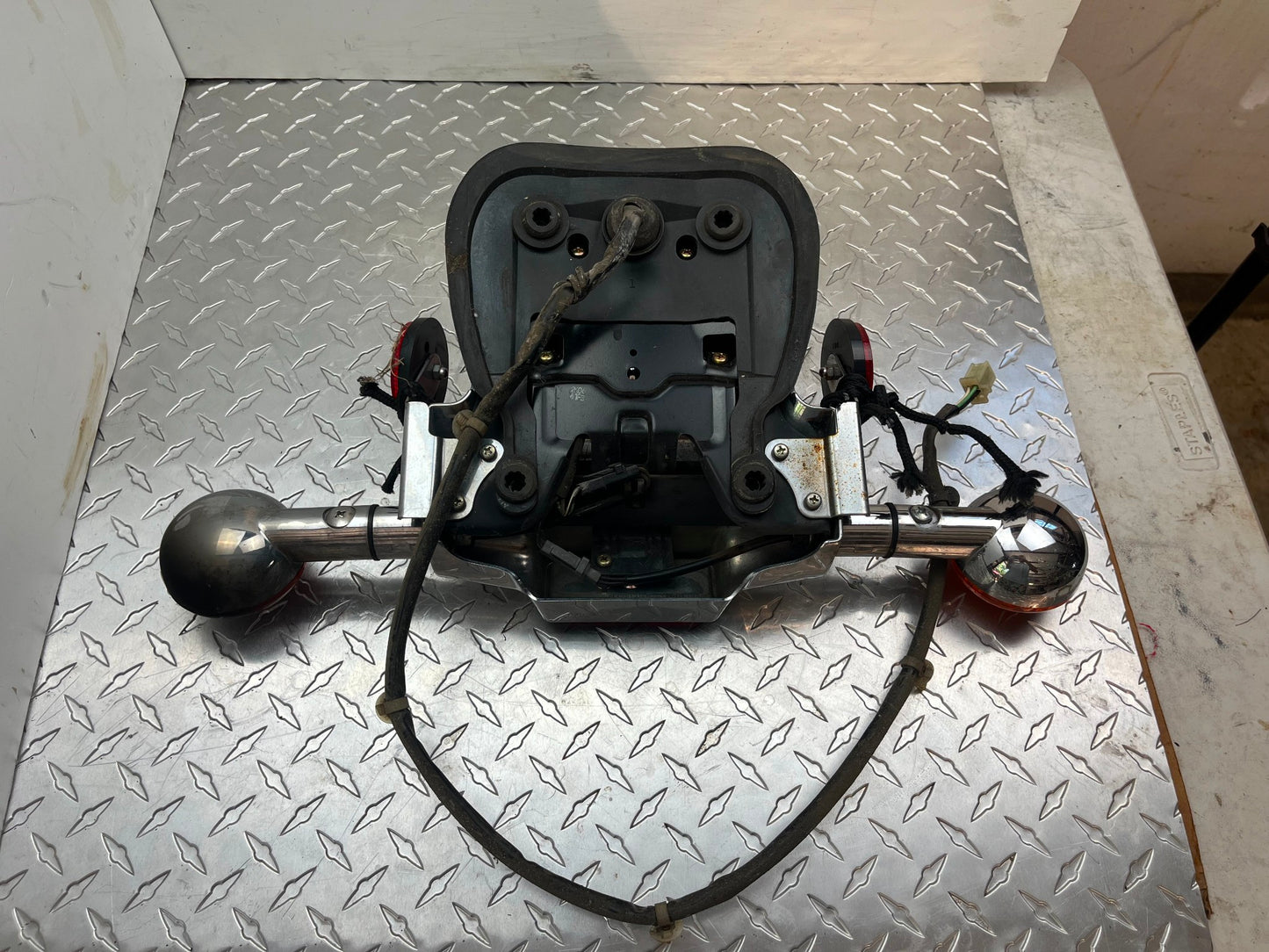 OEM SUZUKI VOLUSIA 800 REAR LAMP UNIT PART# 35735-41F30-999