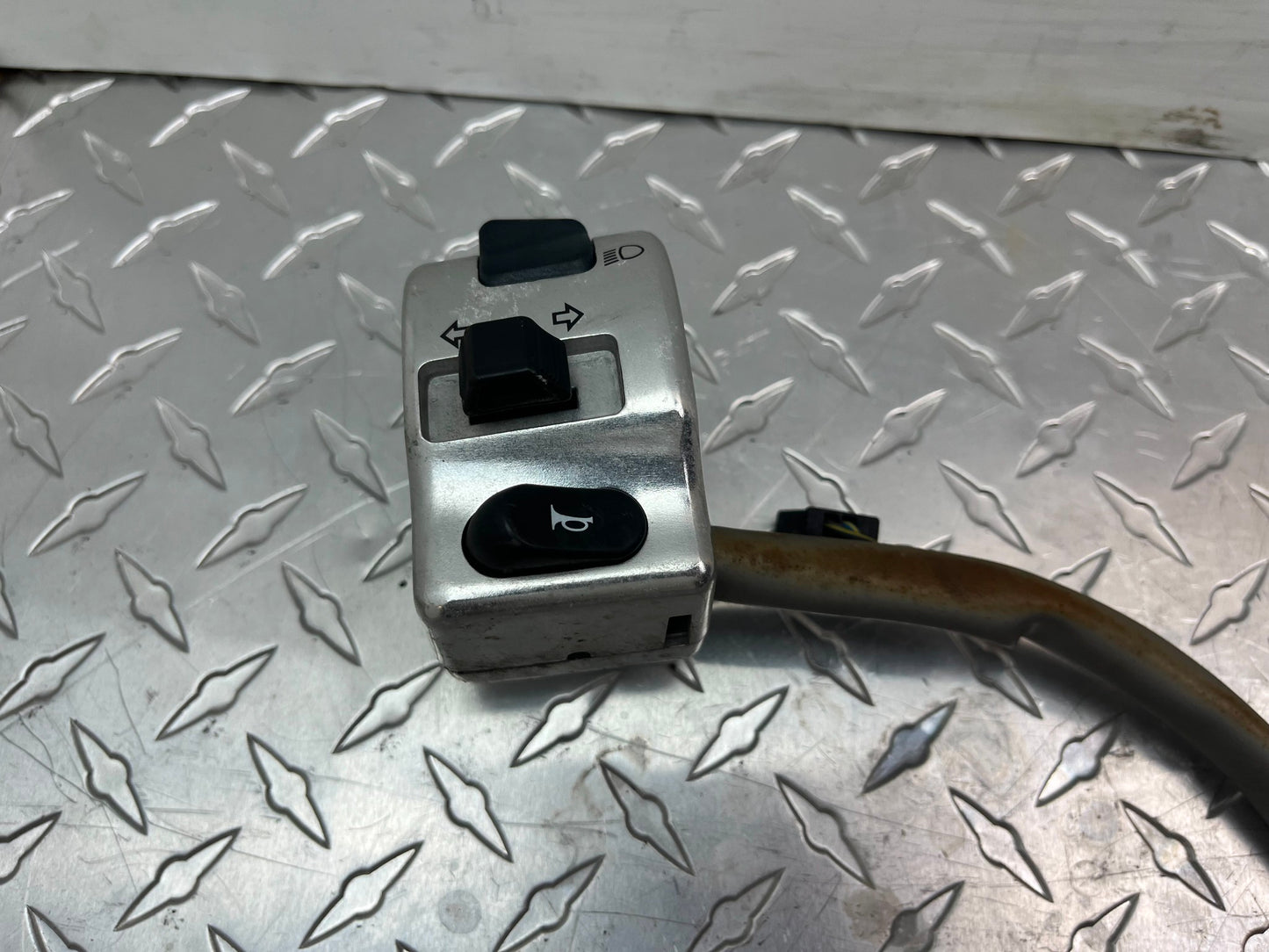 OEM YAMAHA XVS 650 V-STAR CUSTOM HANDLEBAR SWITCH PART# 5FB-83973-00-00