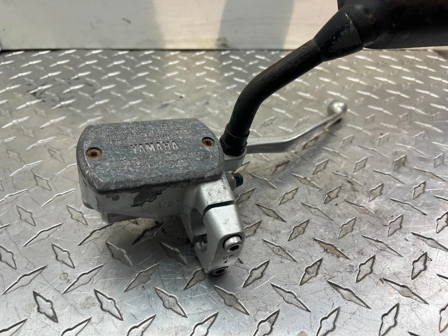 OEM YAMAHA XVS 650 V-STAR FRONT BRAKE MASTER CYLINDER PART# 4VR-2583T-01-00