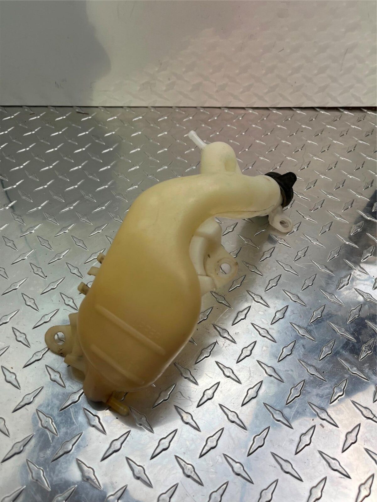 OEM HONDA TRX 500 FOREMAN FM1 RADIATOR RESERVE TANK PART# 19110-HR3-A20