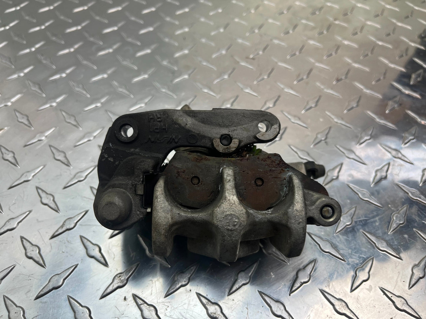 OEM HONDA TRX 450R SPORTRAX FRONT LEFT/RIGHT BRAKE CALIPERS PART# 45150-HP1-006