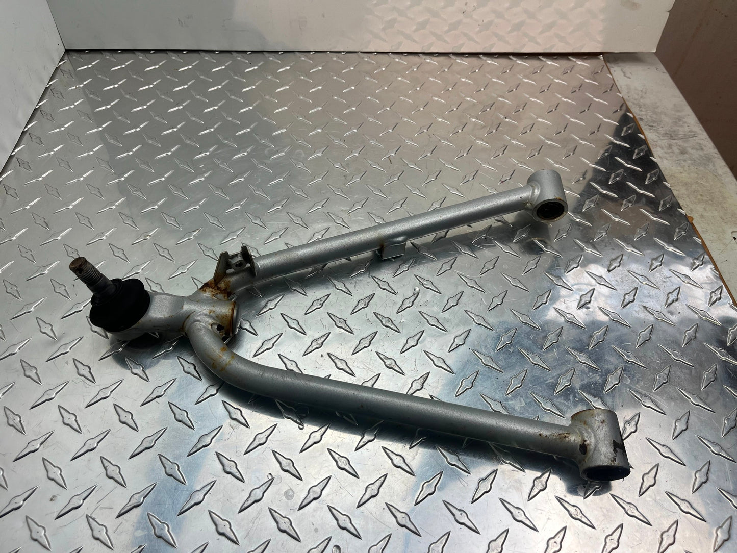 OEM HONDA TRX 450R SPORTRAX LEFT FRONT UPPER A-ARM PART# 51380-HP1-000