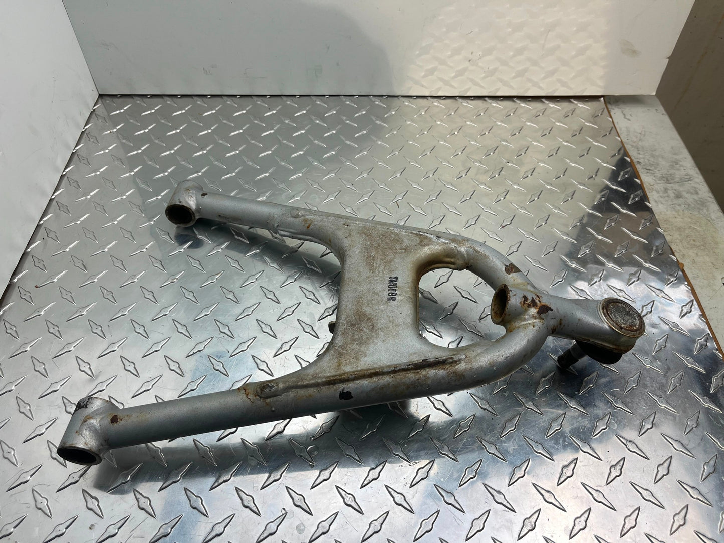 OEM HONDA TRX 450R SPORTRAX RIGHT FRONT LOWER A-ARM PART# 51350-HP1-000