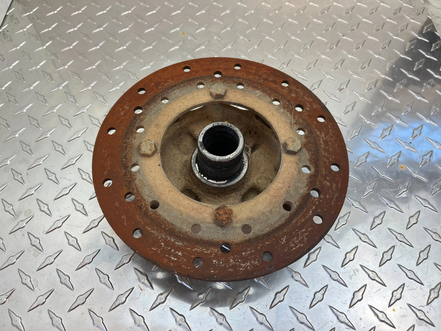 OEM POLARIS SPORTSMAN 500 REAR WHEEL HUB PART# 5135113