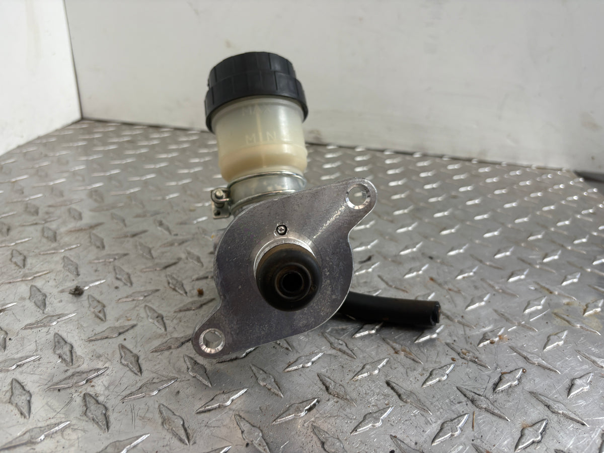 1993-2026 MULE BRAKE MASTER CYLINDER ASSY 43015-1682