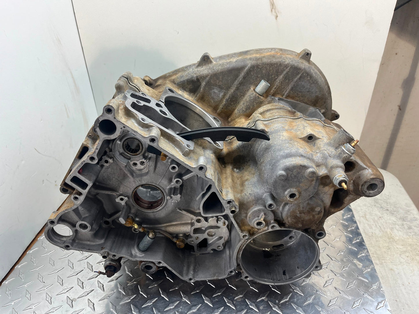 OEM KAWASAKI BRUTE FORCE 750 KVF750D CASE SET ENGINE CASE PART# 14001-0109