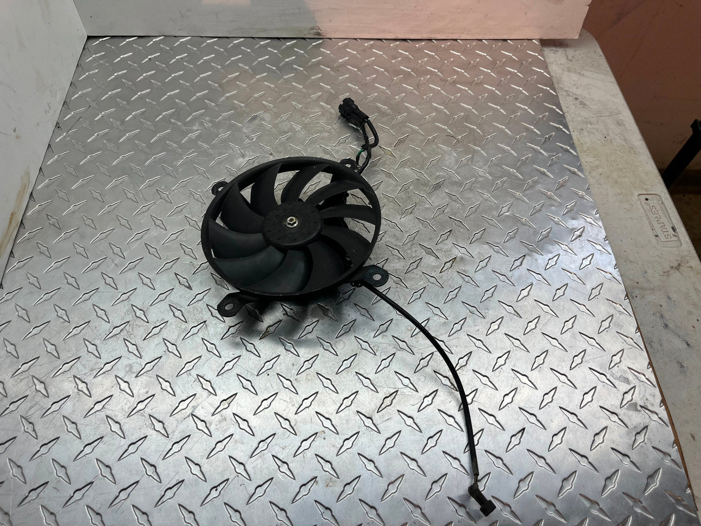 OEM HONDA VTX 1300R FAN ASSY PART# 19030-MEA-A21